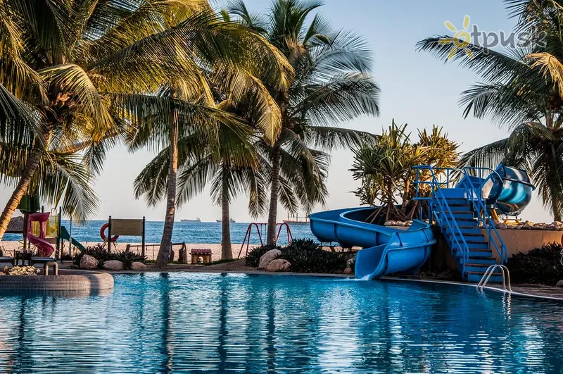 Фото отеля Hilton Salalah Resort 5* Салала Оман экстерьер и бассейны