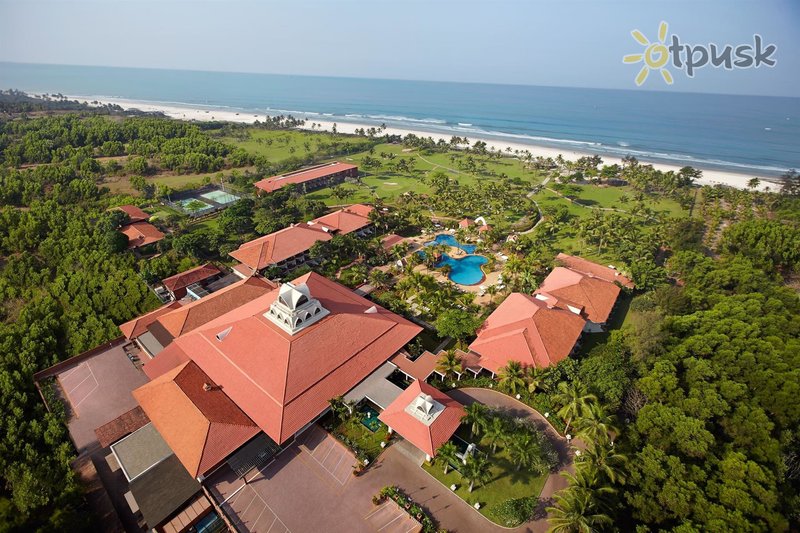 Фото отеля Caravela Beach Resort 5* Южный Гоа Индия экстерьер и бассейны