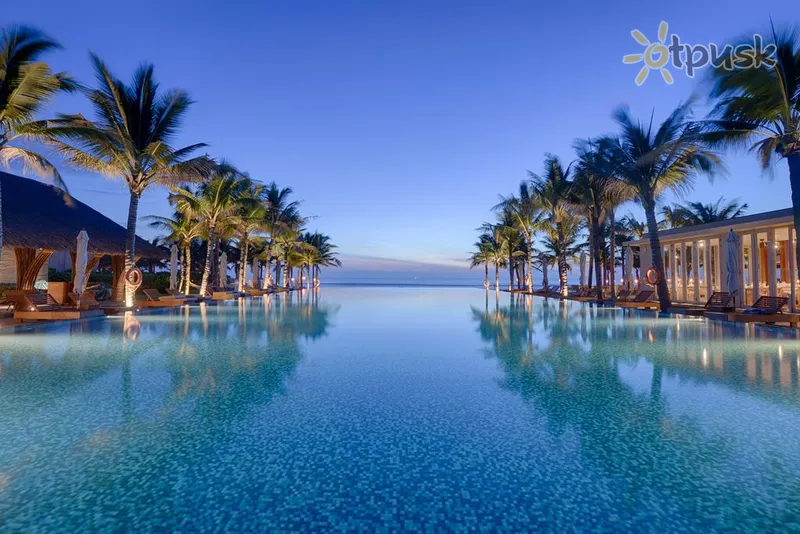 Фото отеля Naman Resort 5* Danangas Vietnamas išorė ir baseinai