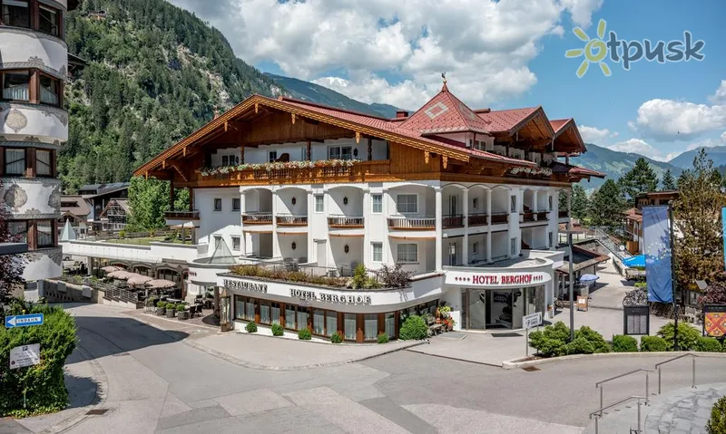 Фото отеля Berghof Hotel 4* Zell Austrija išorė ir baseinai