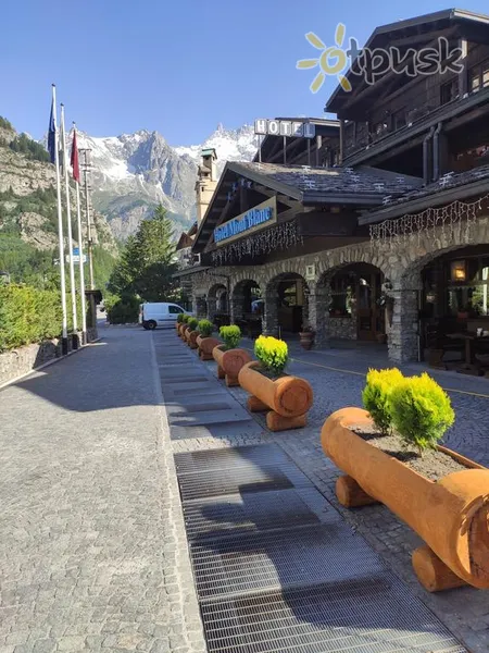 Фото отеля iH Hotels Courmayeur Mont Blanc Resort 4* Courmayeur Itālija ārpuse un baseini