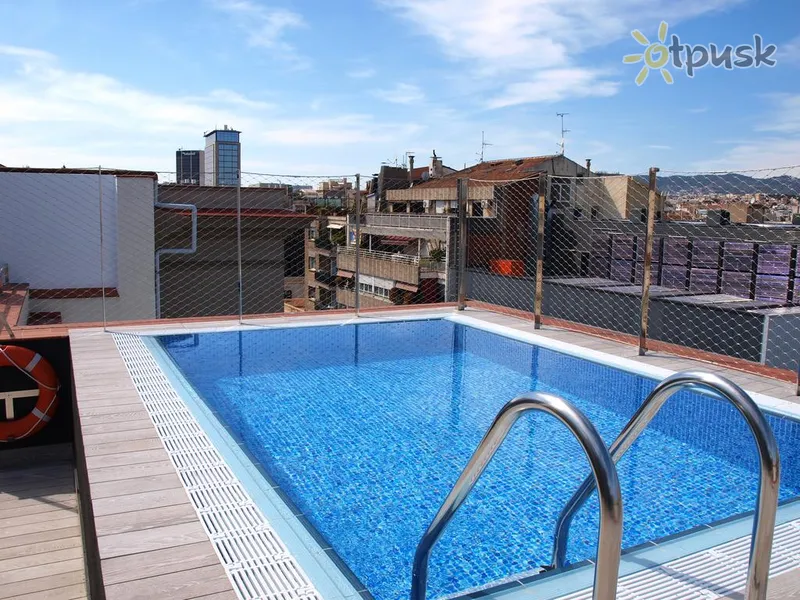 Фото отеля Catalonia Gracia 4* Барселона Іспанія екстер'єр та басейни