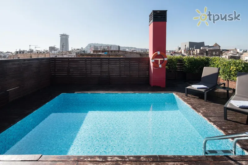 Фото отеля Catalonia Avinyo 3* Барселона Іспанія екстер'єр та басейни