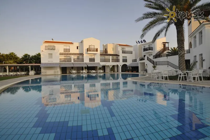 Фото отеля Akti Beach Village Resort 4* Пафос Кипр экстерьер и бассейны