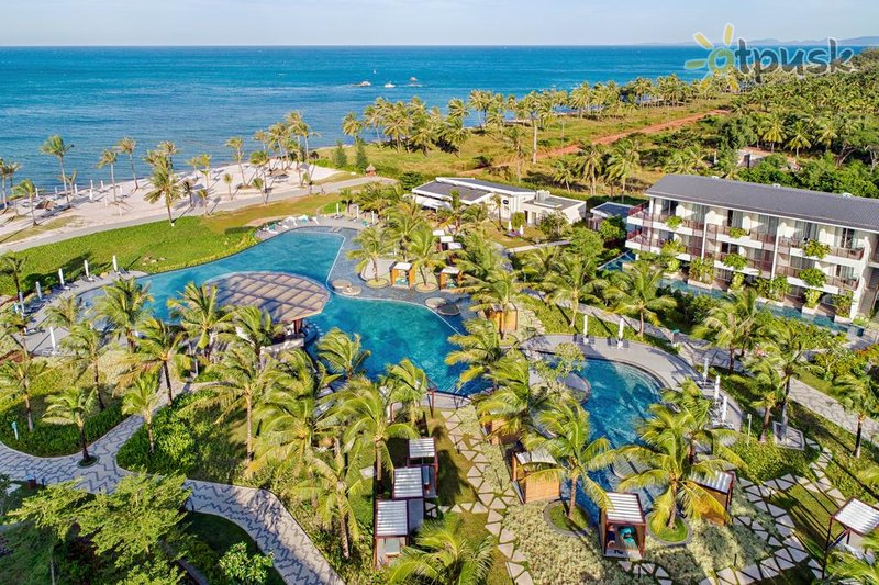 Фото отеля Sol Beach House Phu Quoc 5* о. Фукуок Вьетнам экстерьер и бассейны
