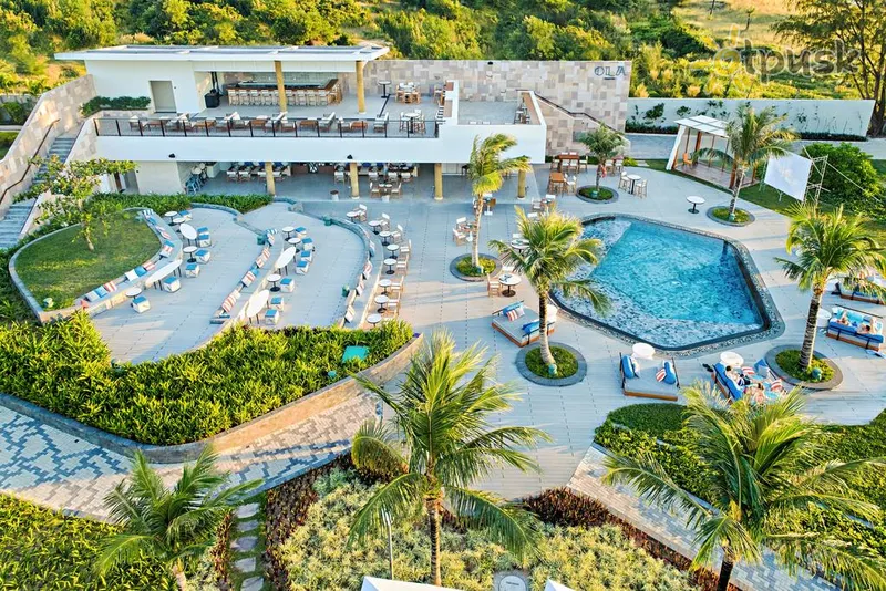 Фото отеля Sol Beach House Phu Quoc 5* о. Фукуок В'єтнам екстер'єр та басейни