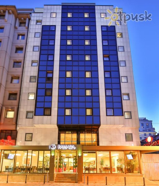 Фото отеля Ramada by Wyndham Istanbul Taksim 4* Стамбул Турция экстерьер и бассейны