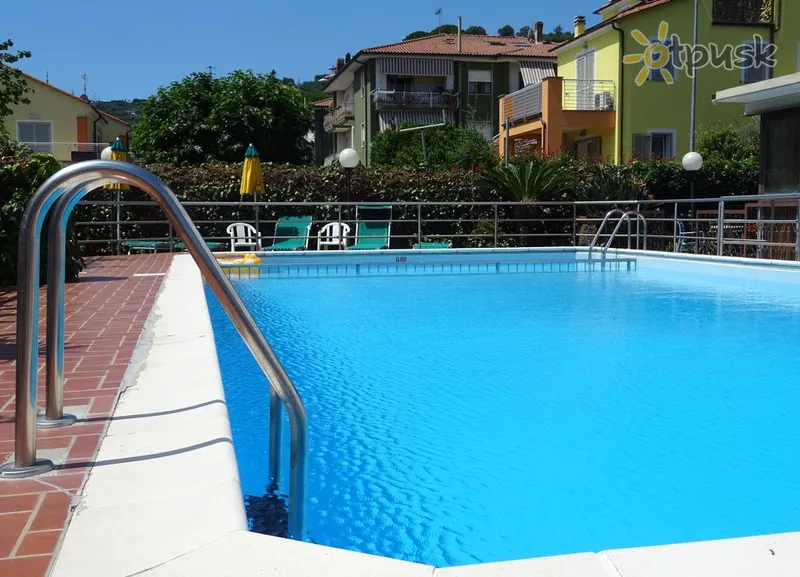 Фото отеля Astra 3* Діано Маріна Італія екстер'єр та басейни