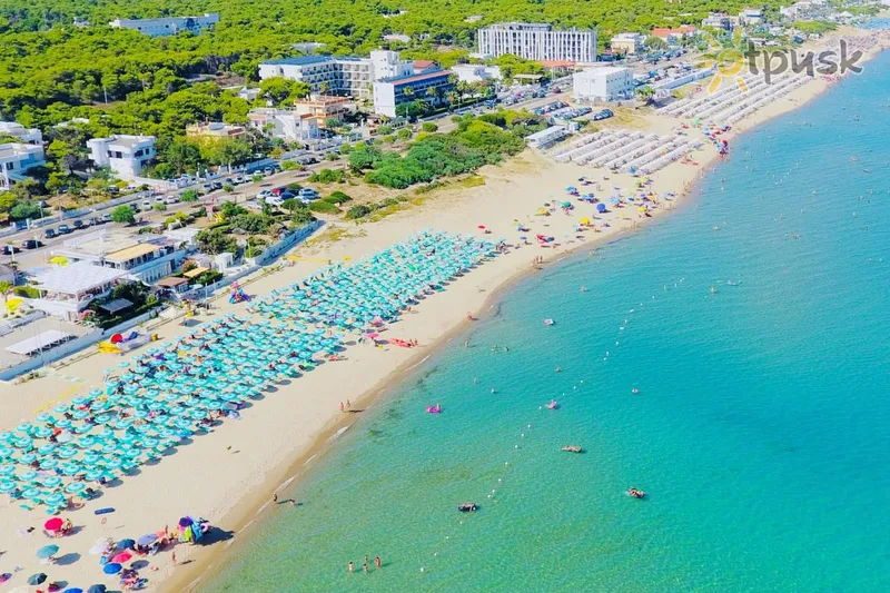 Фото отеля Nicotel Pineto 4* Taranto Itālija pludmale
