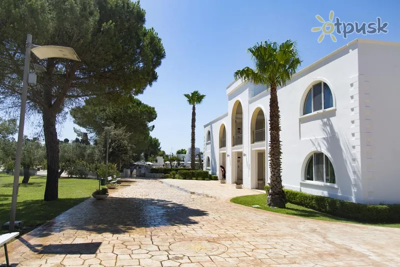 Фото отеля Dolmen Sport Resort 4* Lecce Itālija ārpuse un baseini