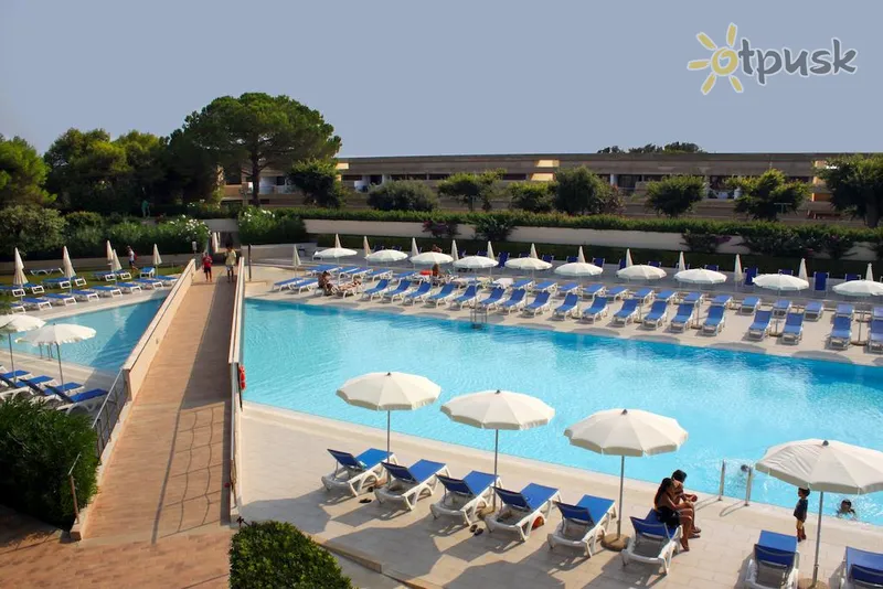 Фото отеля VOI Alimini Resort 3* Lecce Itālija ārpuse un baseini