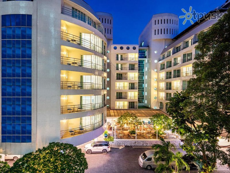 Фото отеля A-One New Wing Hotel 4* Паттайя Таиланд экстерьер и бассейны