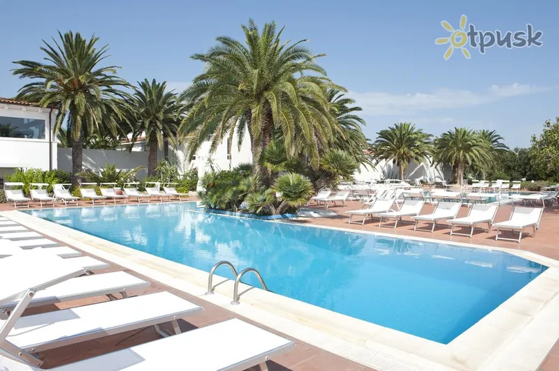 Фото отеля Ostuni Rosa Marina Resort 4* Бріндізі Італія екстер'єр та басейни