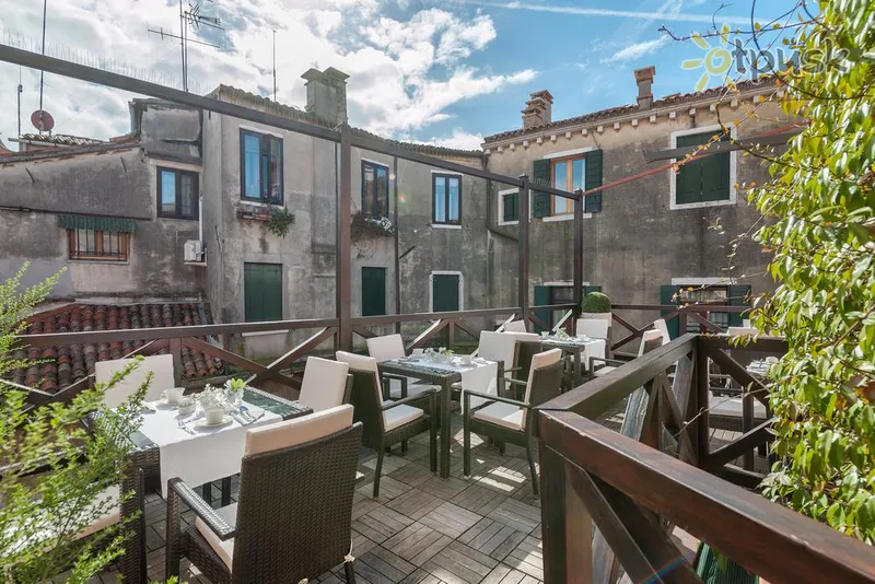 Фото отеля Cа'dei Conti 4* Венеція Італія бари та ресторани