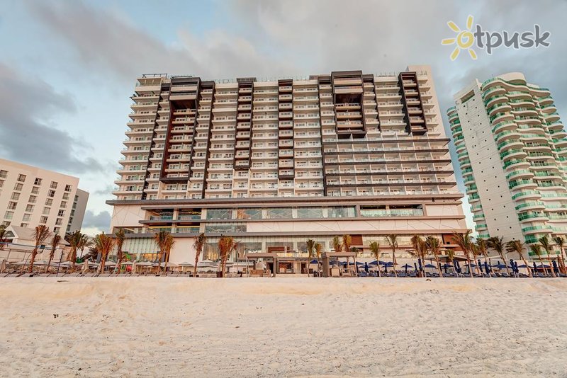 Фото отеля Royalton CHIC Cancun, An Autograph Collection All-Inclusive Resort 5* Канкун Мексика экстерьер и бассейны
