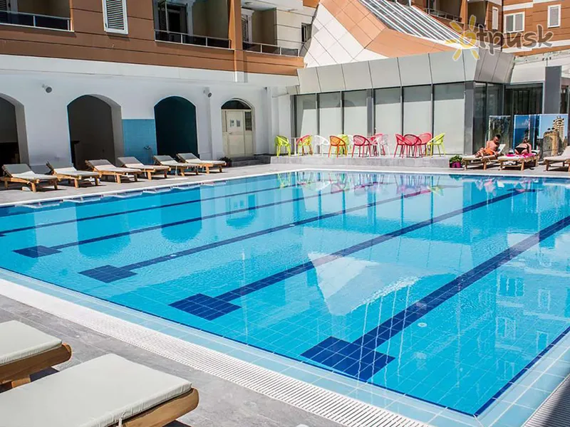 Фото отеля Germany Hotel 4* Дуррес Албанія екстер'єр та басейни