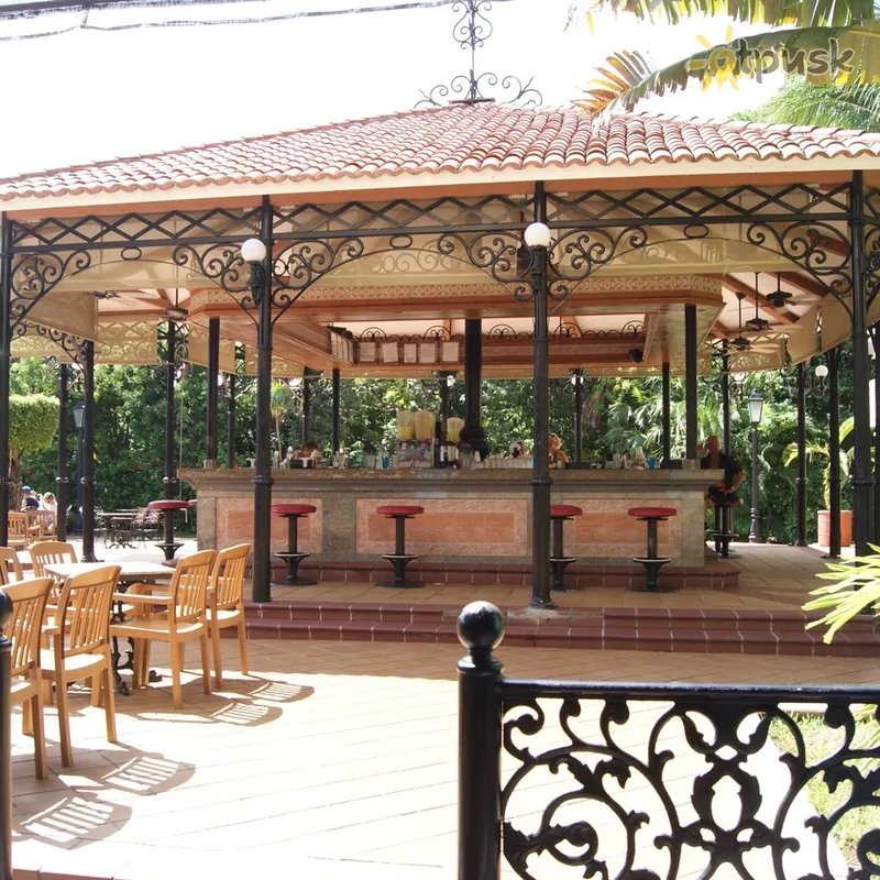 Фото отеля Riu Tequila Hotel 5* Плая дель Кармен Мексика бари та ресторани