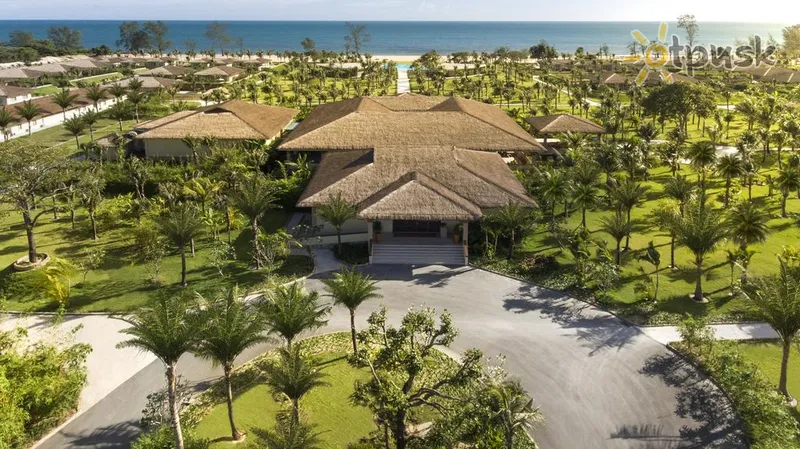 Фото отеля Fusion Resort Phu Quoc 5* о. Фукуок В'єтнам екстер'єр та басейни
