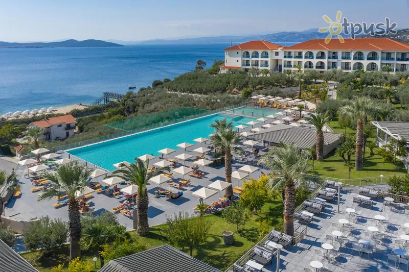 Фото отеля Akrathos Beach Hotel 4* Halkidiki — Athos Grieķija ārpuse un baseini