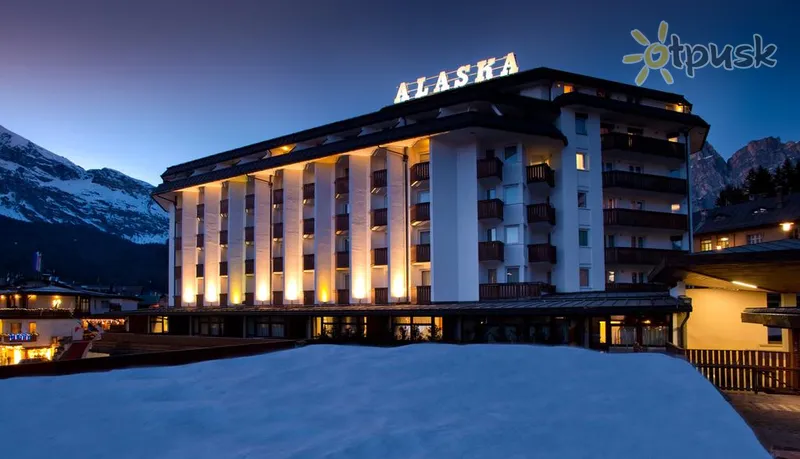 Фото отеля Alaska Cortina 4* Kortina d'Ampezas Italija išorė ir baseinai