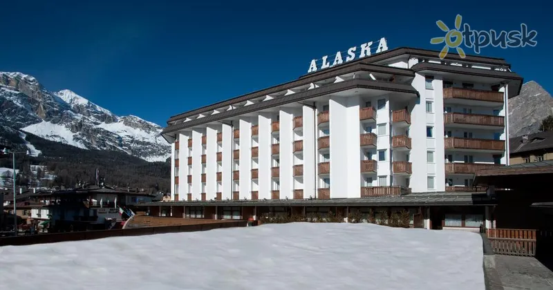 Фото отеля Alaska Cortina 4* Кортіна д'Ампеццо Італія екстер'єр та басейни