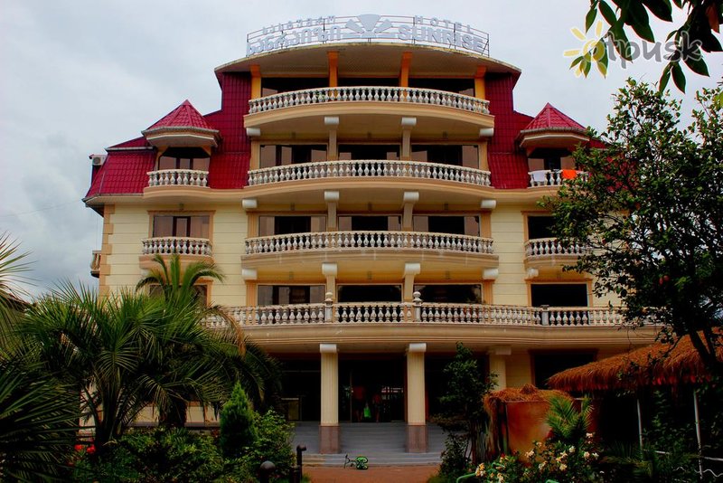 Фото отеля Sunrise Hotel 3* Кобулети Грузия экстерьер и бассейны