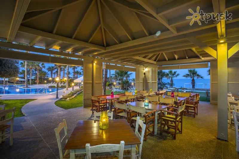 Фото отеля Aquamare Beach Hotel & Spa 4* Patosas Kipras barai ir restoranai