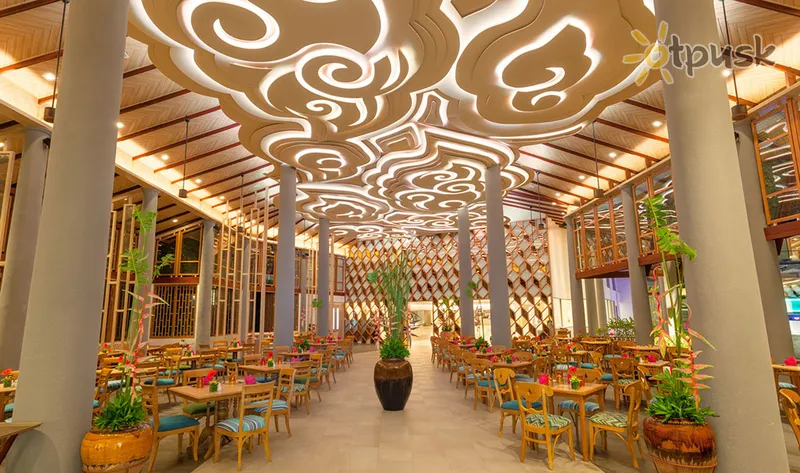 Фото отеля Diamond Cliff Resort & Spa 4* о. Пхукет Таиланд бары и рестораны