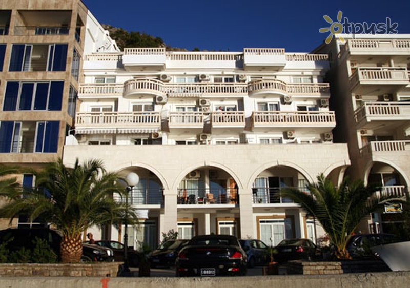 Фото отеля Monaco Apartments Stevic 4* Рафаиловичи Черногория экстерьер и бассейны