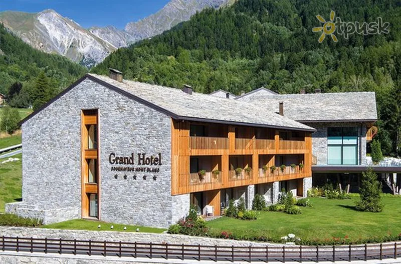 Фото отеля Grand Hotel Mont Blanc 5* Courmayeur Italija išorė ir baseinai