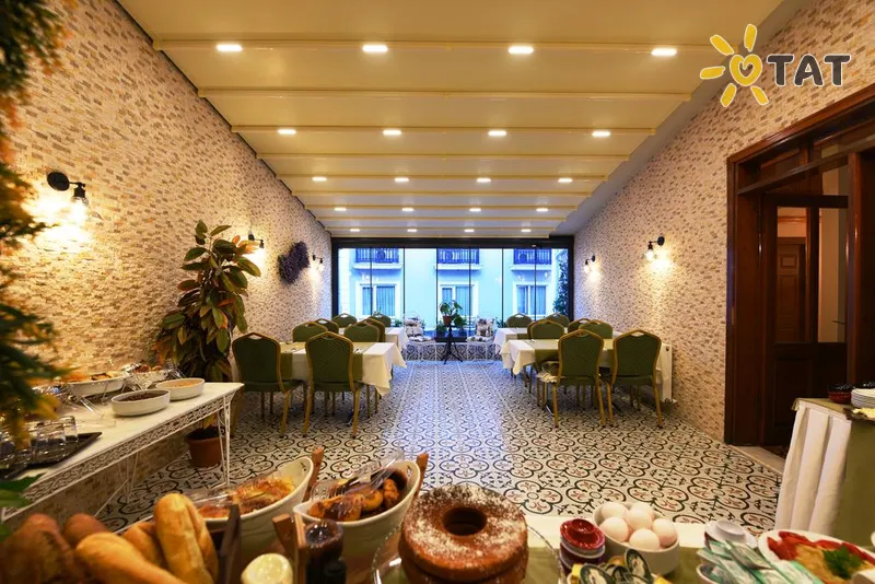 Фото отеля Elyka Hotel 3* Стамбул Туреччина бари та ресторани