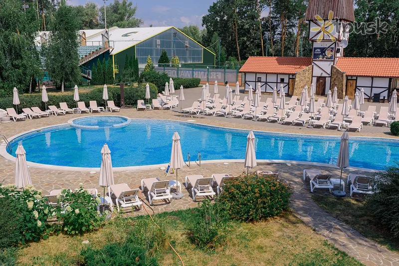 Фото отеля Селена Family Resort 3* Čerkasai Ukraina išorė ir baseinai