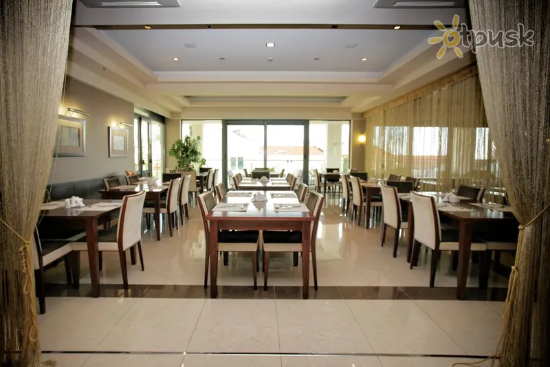 Фото отеля Monte Casa Spa & Wellness 4* Petrovac Melnkalne bāri un restorāni