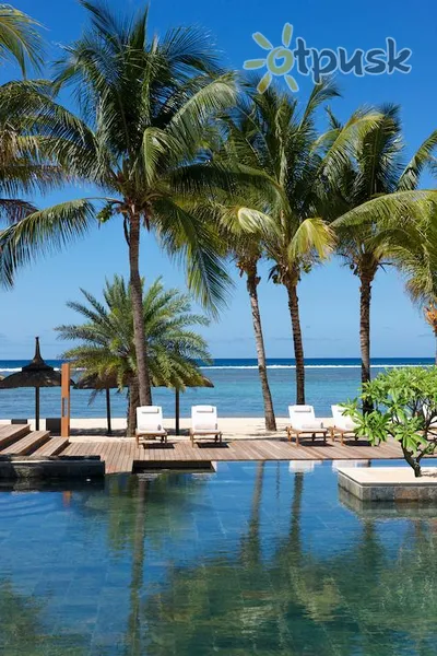 Фото отеля Outrigger Mauritius Beach Resort 5* о. Маврикий Маврикий экстерьер и бассейны