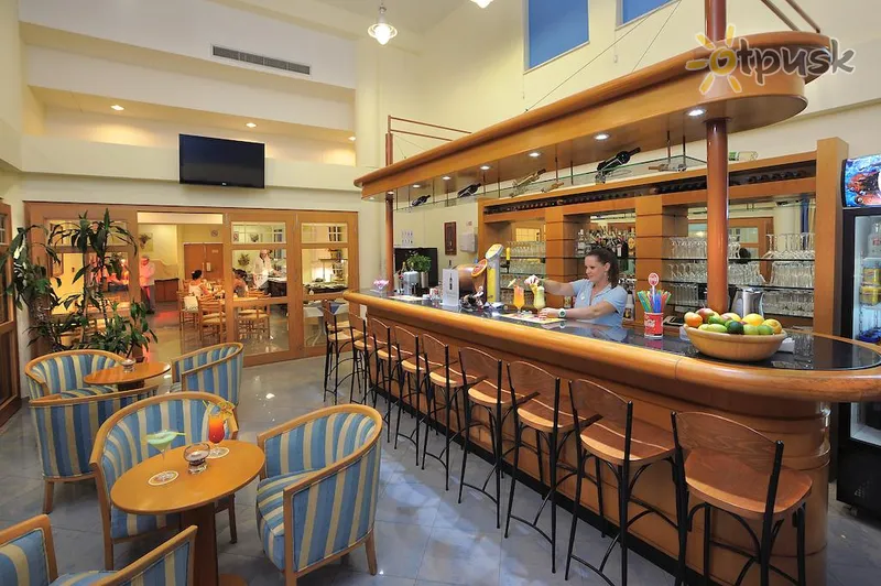 Фото отеля Okeanos Beach Hotel 3* Aija Napa Kipra bāri un restorāni