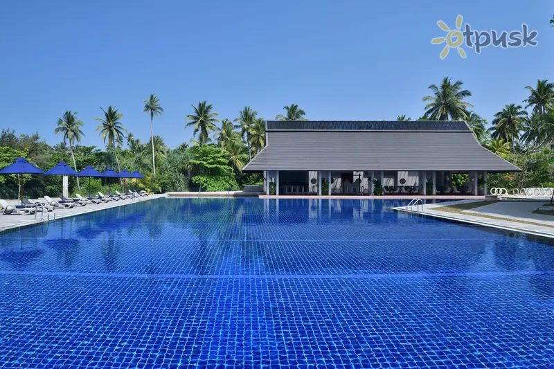 Фото отеля Sheraton Kosgoda Turtle Beach Resort 5* Косгода Шри-Ланка экстерьер и бассейны