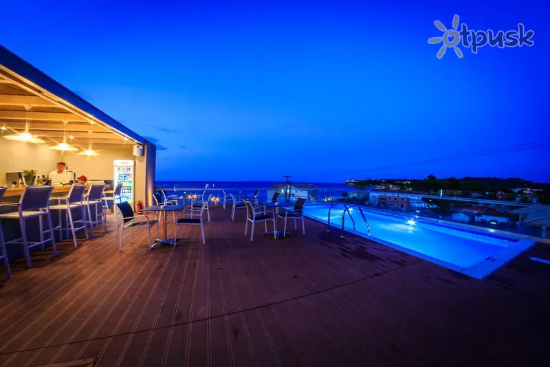 Фото отеля Porto Planos Beach Hotel 4* par. Zakinta Grieķija bāri un restorāni
