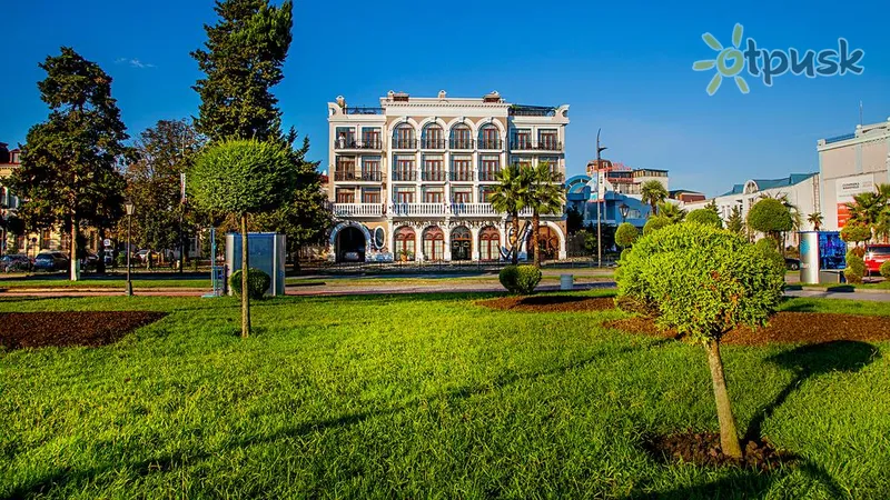 Фото отеля The Admiral Hotel 4* Батумі Грузія екстер'єр та басейни