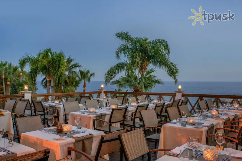 Фото отеля Mediterranean 4* Лімассол Кіпр бари та ресторани