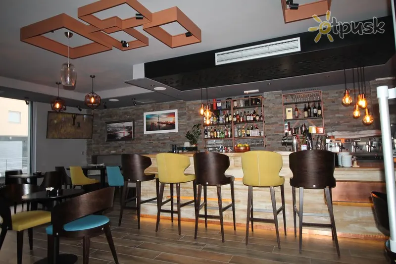 Фото отеля Le Marc 3* Будва Черногория бары и рестораны