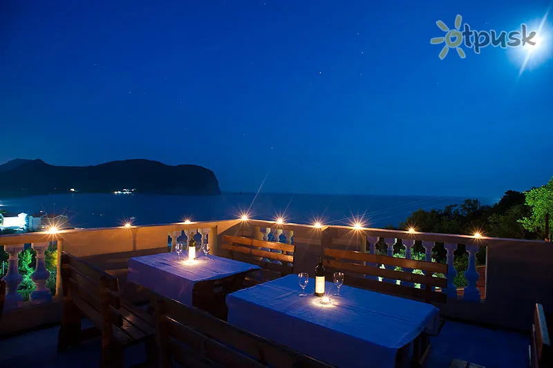 Фото отеля Castellamare Coast Residence 3* Petrovac Melnkalne bāri un restorāni