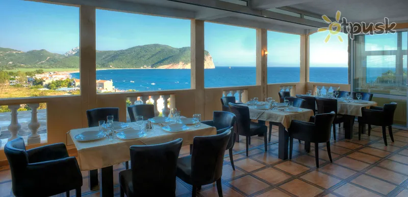 Фото отеля Castellamare Coast Residence 3* Петровац Черногория бары и рестораны