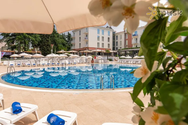 Фото отеля Valamar Pinia Hotel 3* Porec Horvātija ārpuse un baseini