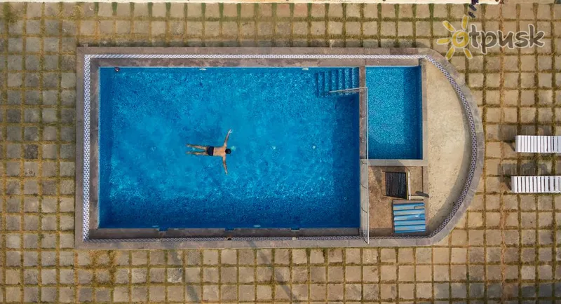 Фото отеля Renassa Dacha Arambol 3* Ziemeļu goa Indija ārpuse un baseini