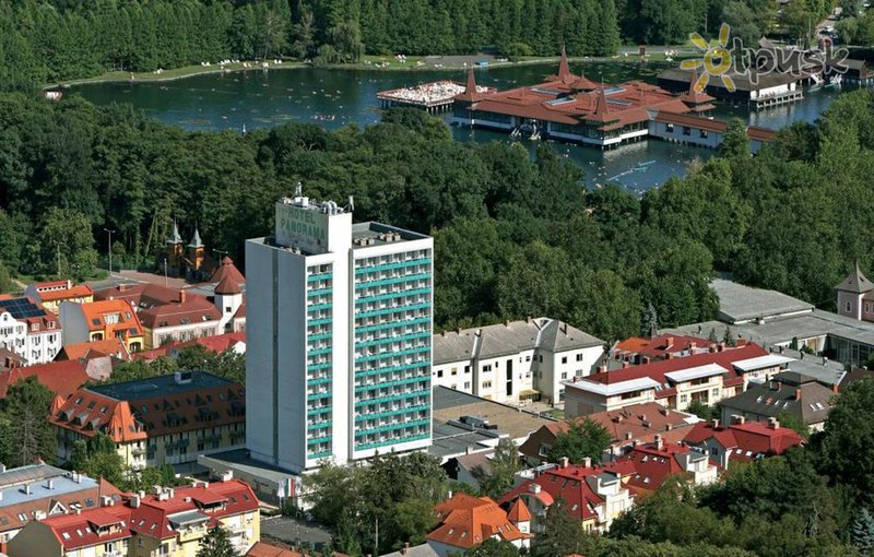 Фото отеля Hunguest Hotel Panorama 3* Хевиз Венгрия экстерьер и бассейны
