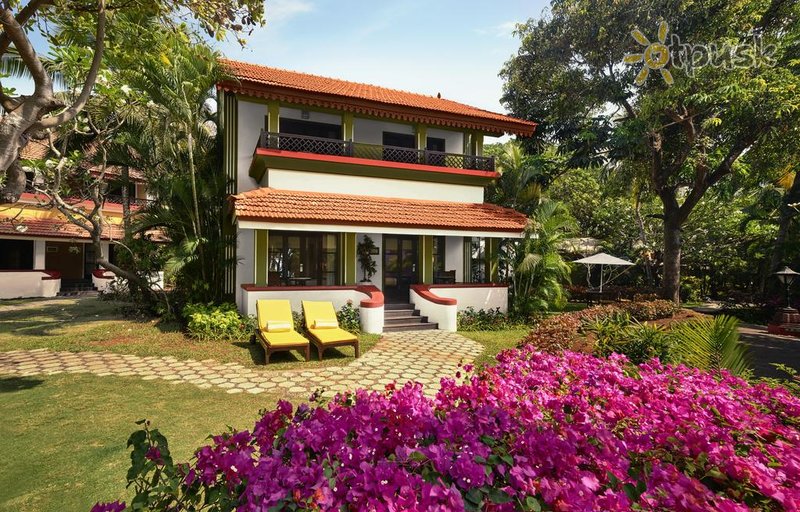 Фото отеля Taj Holiday Village Resort & Spa 5* Северный Гоа Индия экстерьер и бассейны