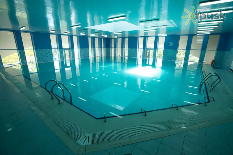 Фото отеля Голубая волна 3* Alušta Krima ārpuse un baseini