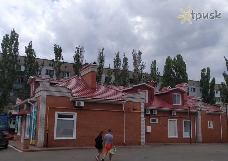 Фото отеля NaNa 2* Бердянск Украина экстерьер и бассейны