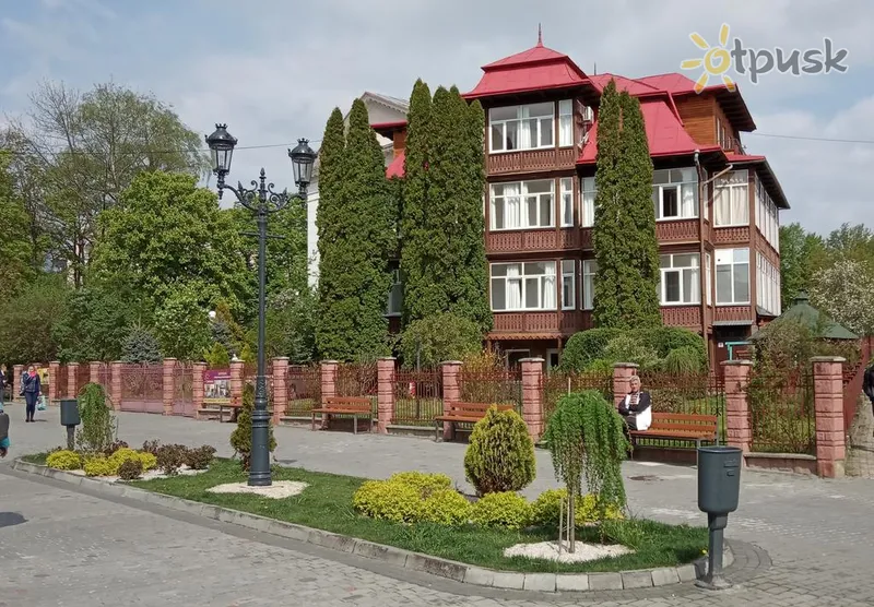 Фото отеля Сонячна 2* Трускавец Украина экстерьер и бассейны
