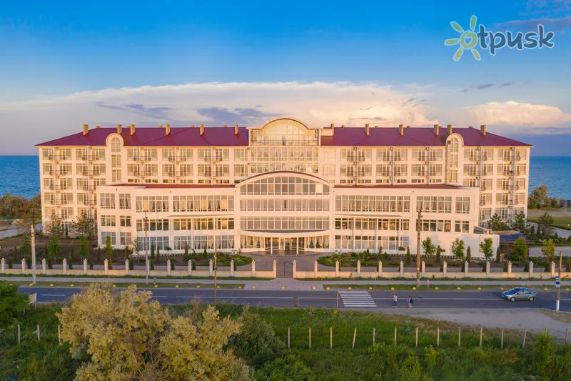 Фото отеля Panorama Family Hotel 3* Berdjanskas Ukraina išorė ir baseinai